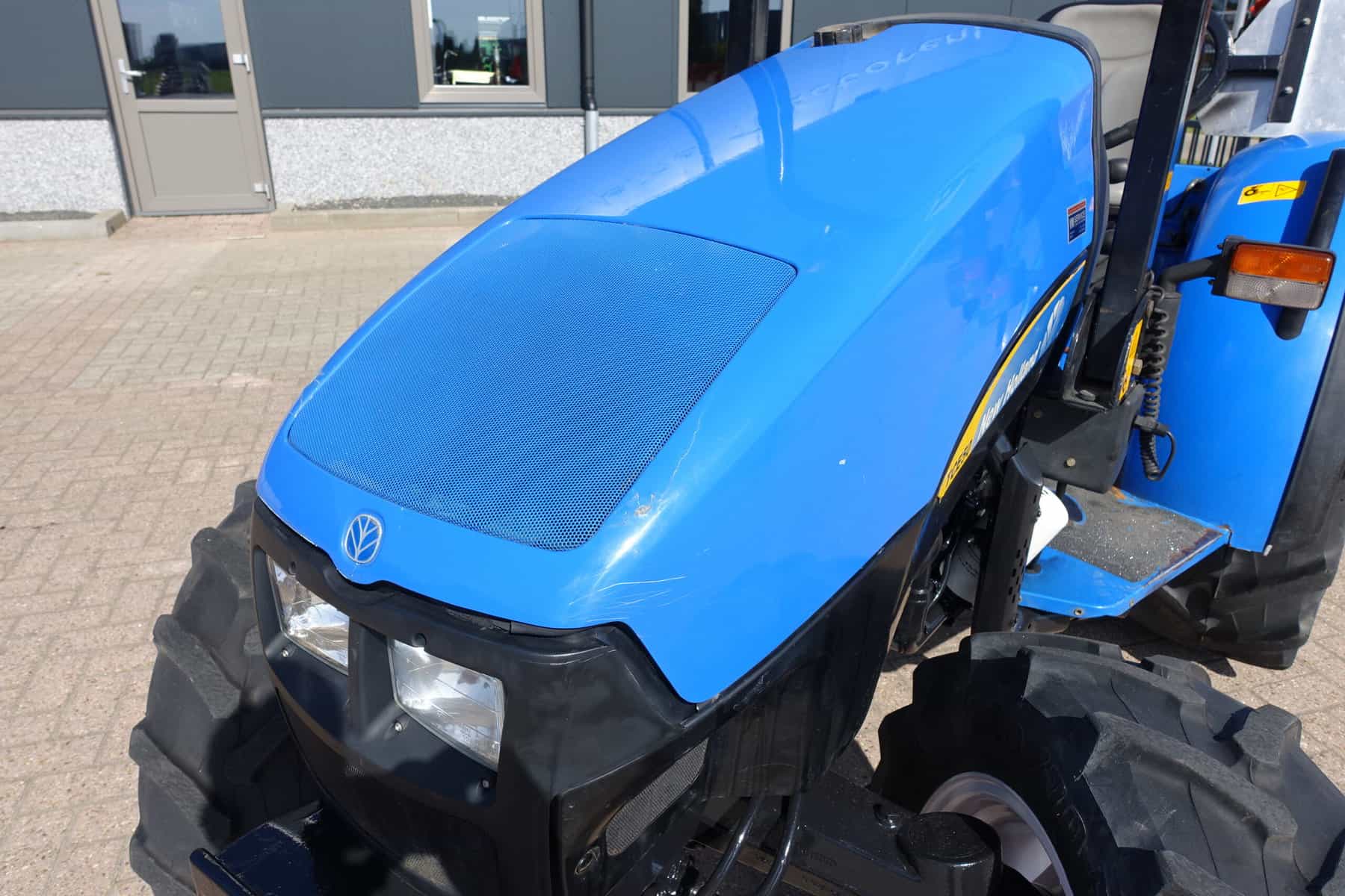 New Holland TCE50 4wd - Afbeelding 4