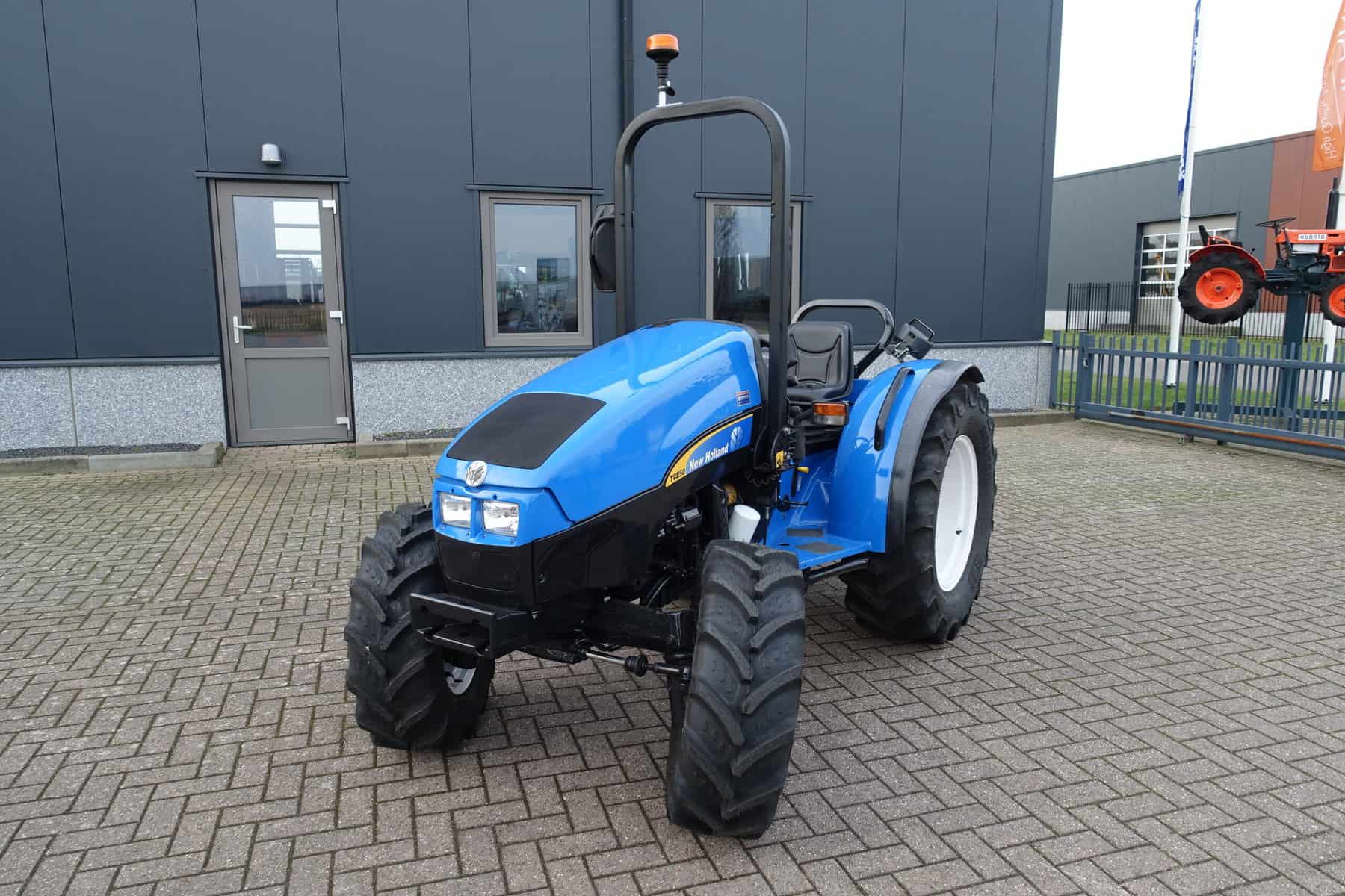 New Holland TCE50 4wd - Afbeelding 4