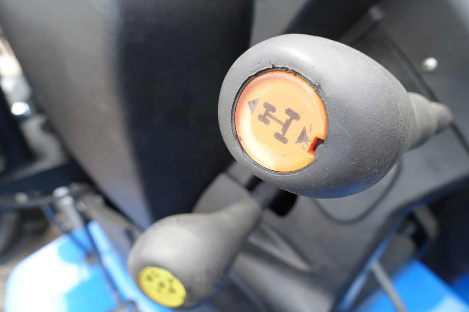 New Holland TCE50 4wd - Afbeelding 8