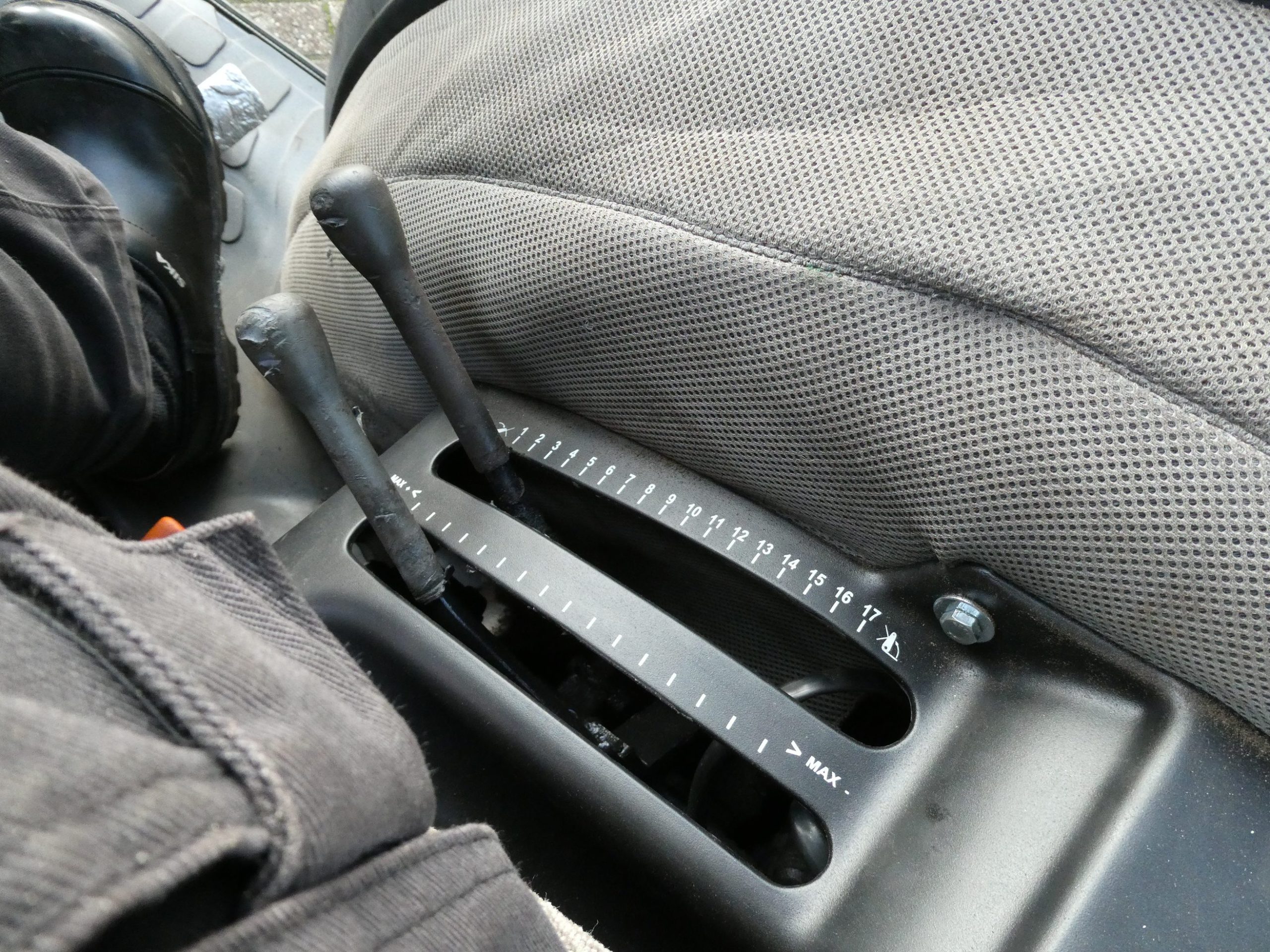 New Holland TCE50 4wd - Afbeelding 17