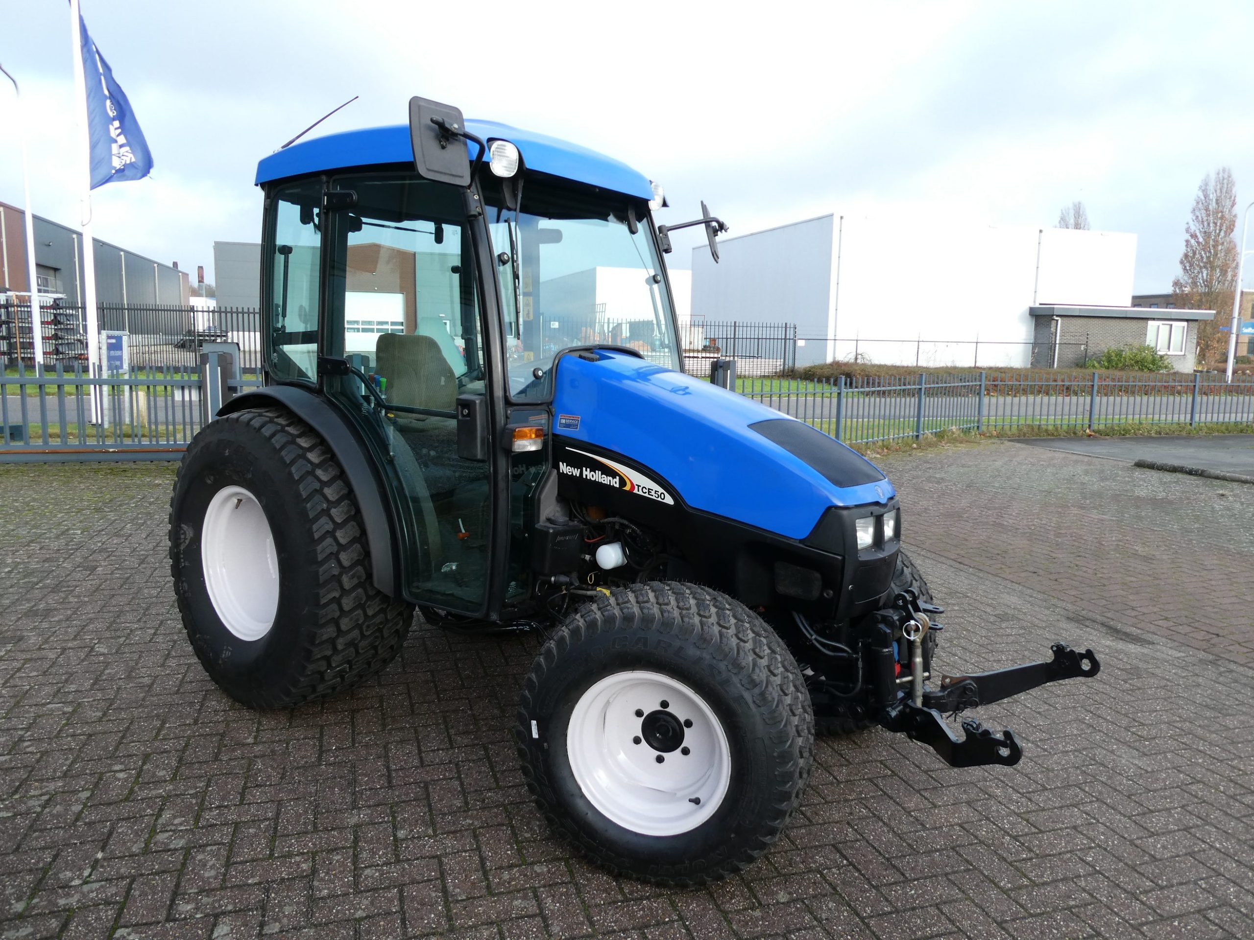 New Holland TCE50 4wd - Afbeelding 2