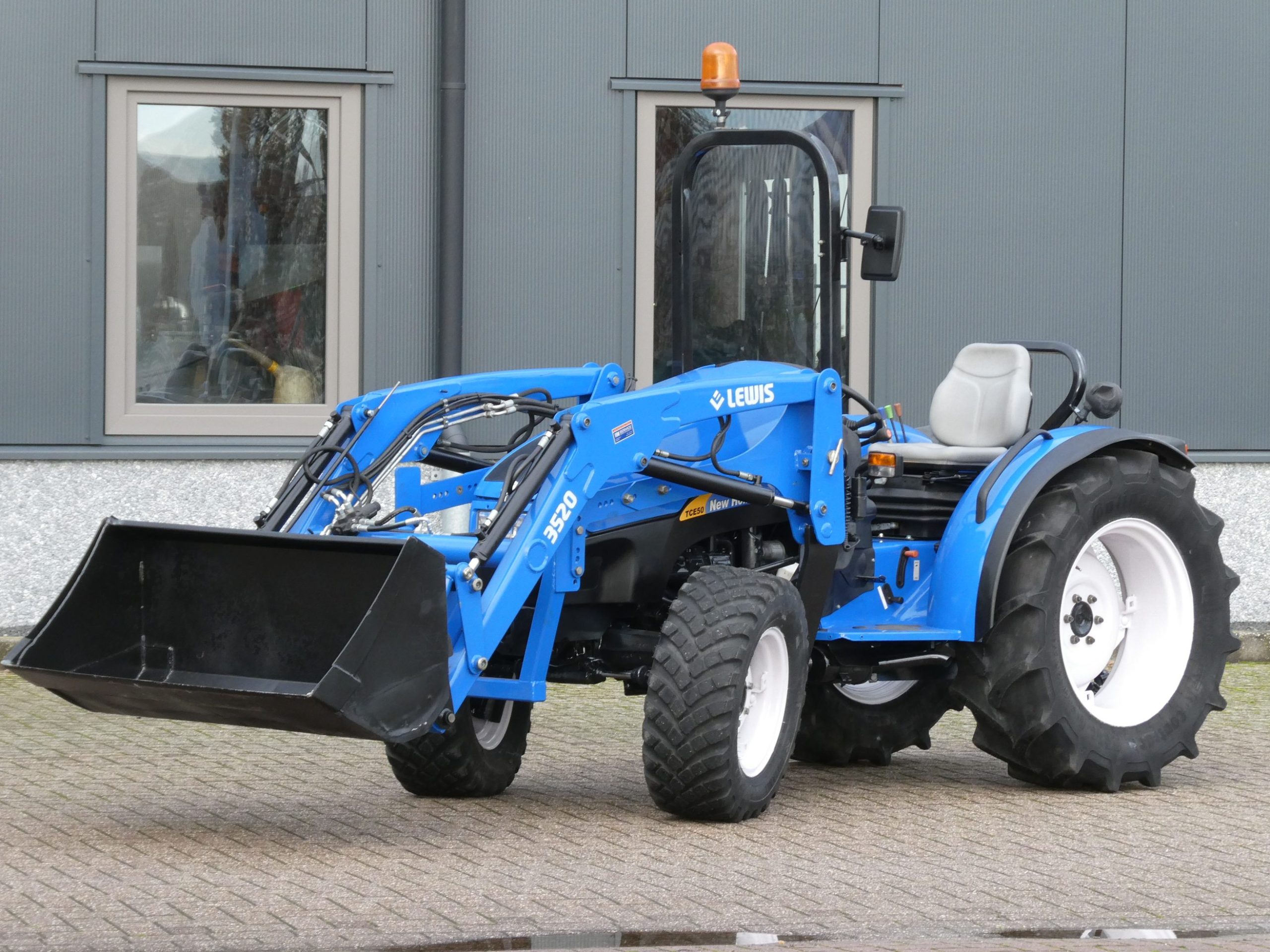 New Holland TCE50 4wd