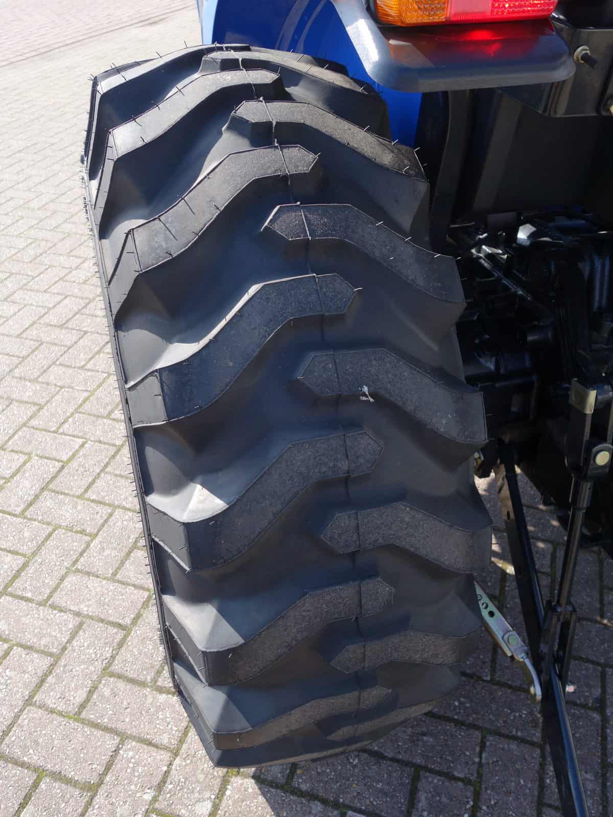 New Holland 35 4wd - Afbeelding 24