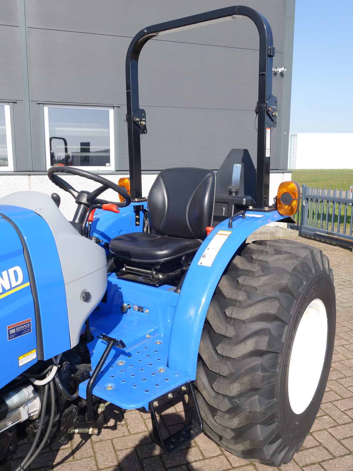 New Holland 35 4wd - Afbeelding 8