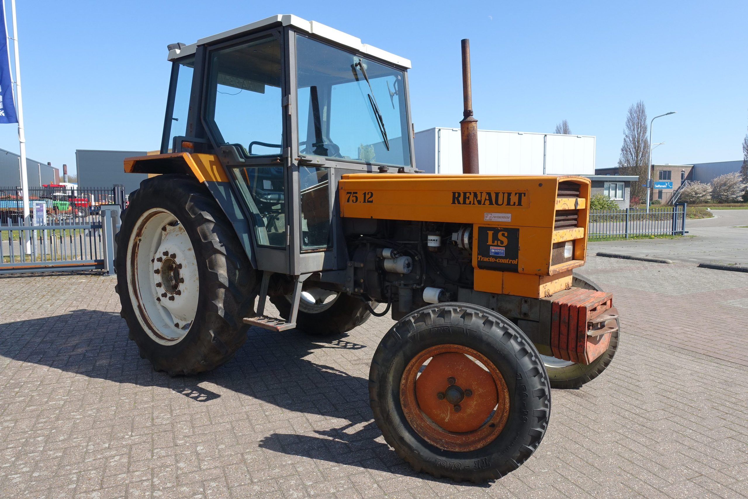 Renault 75.12 2wd - Afbeelding 2