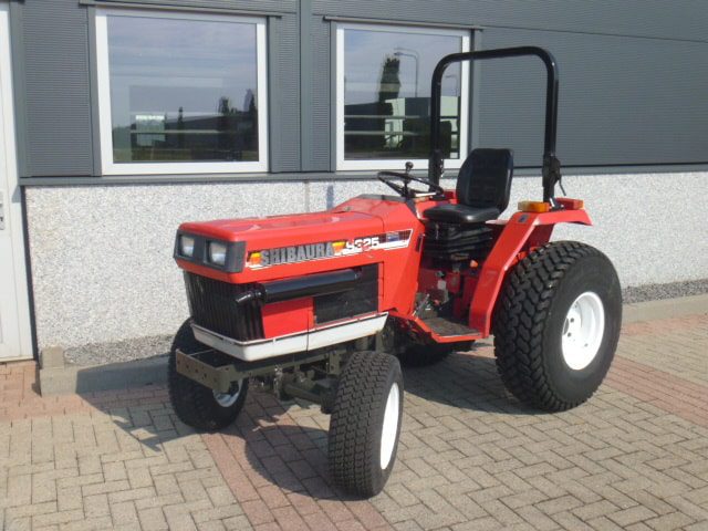 Shibaura S325 4wd HST