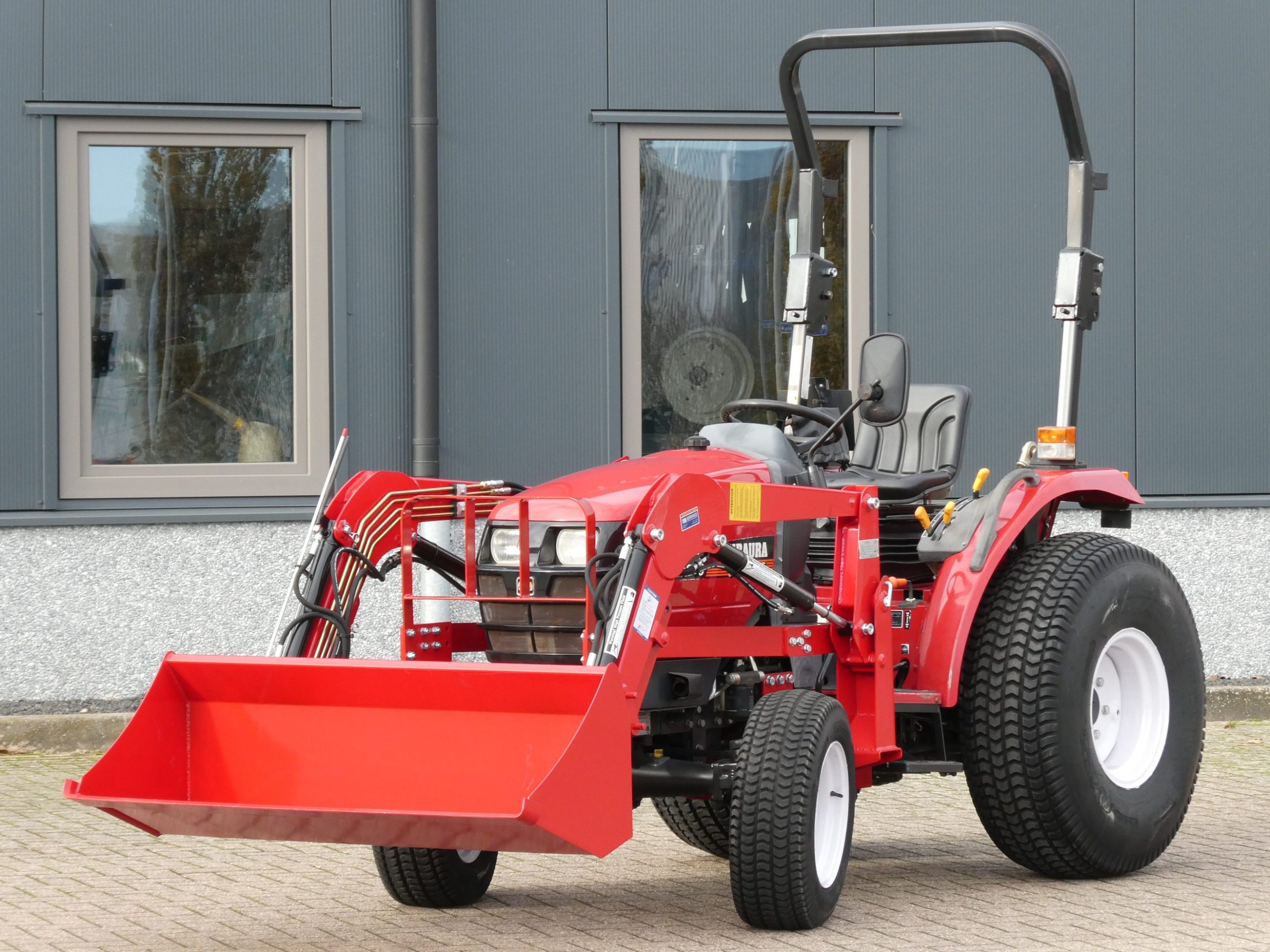 Shibaura ST330 4wd HST