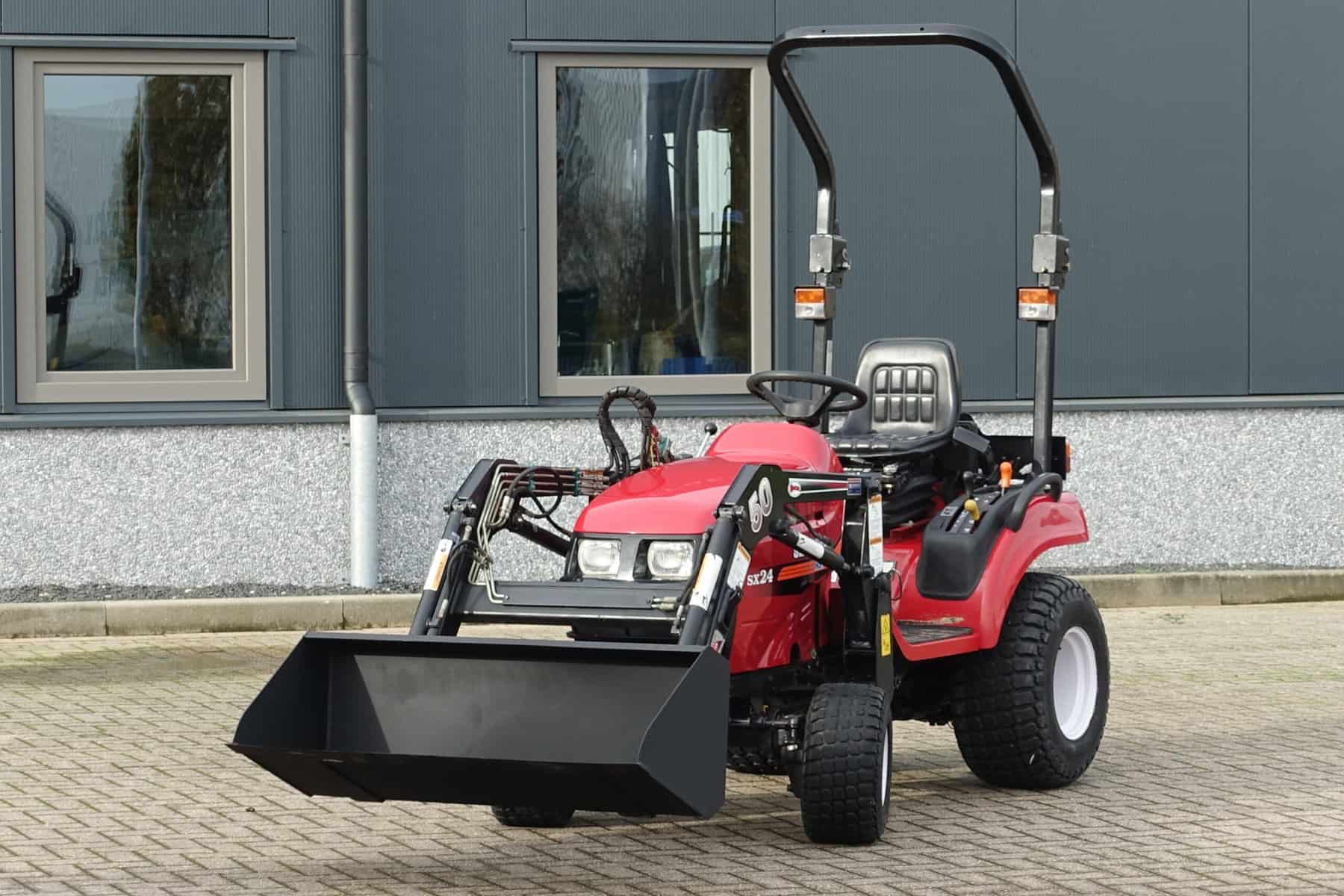 Shibaura SX-24 4wd HST