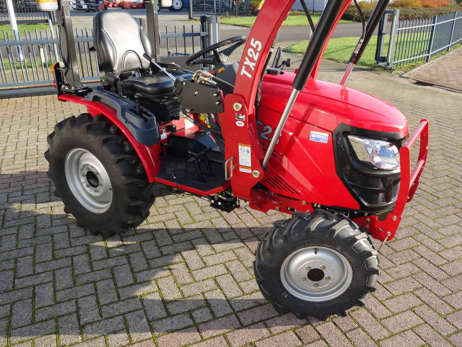 TYM TS23 4wd - Afbeelding 2