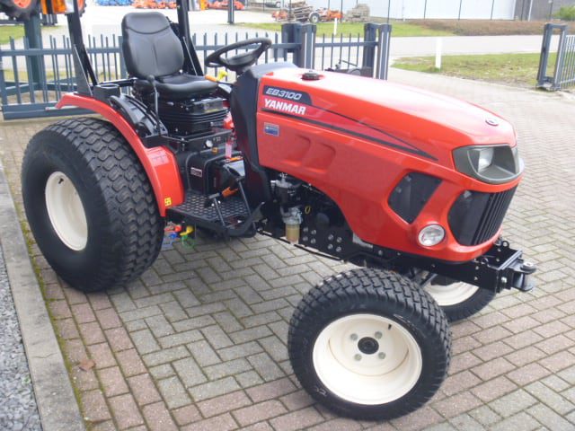 Yanmar EB3100 4wd HST - Afbeelding 2