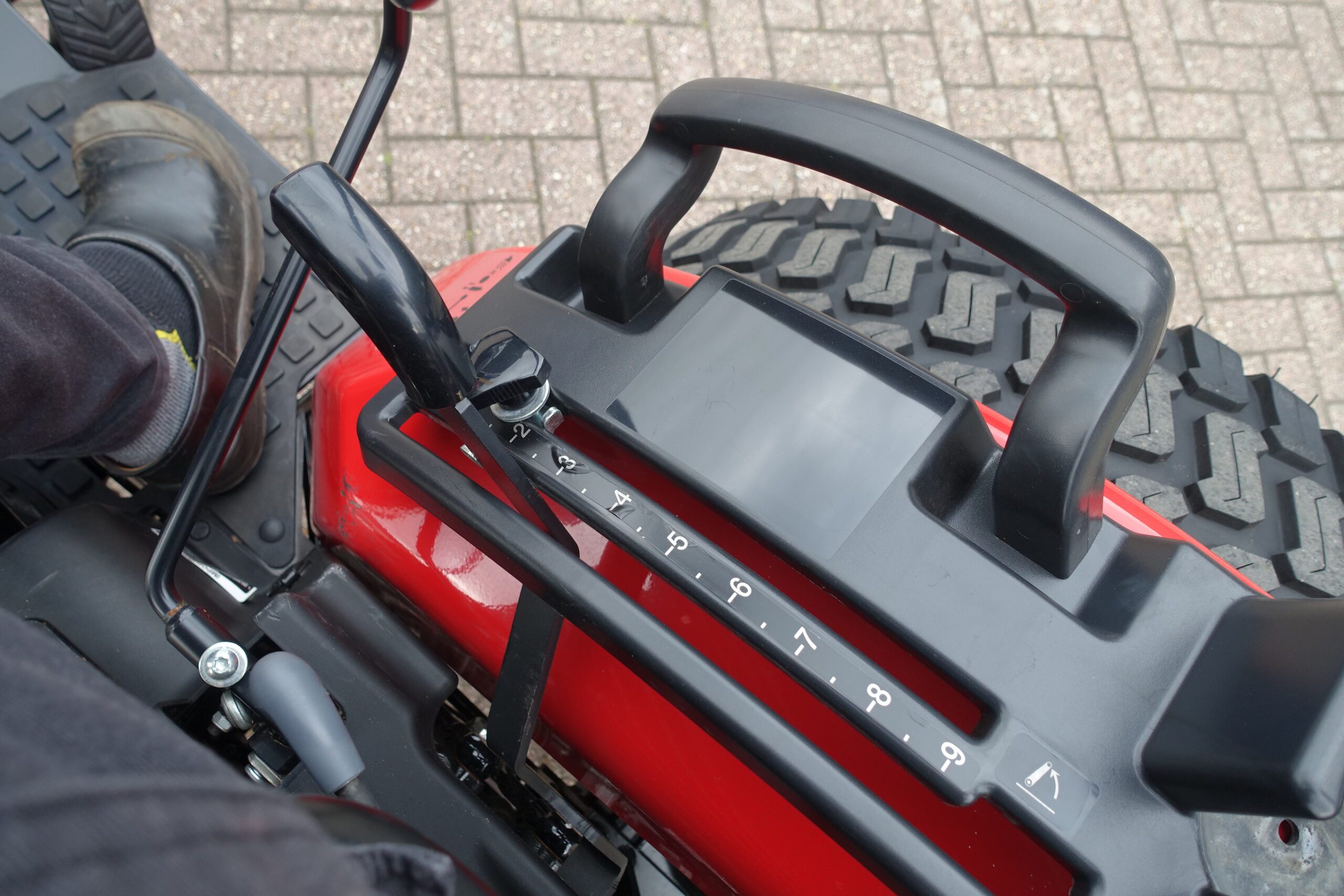 Yanmar EB3100 4wd HST - Afbeelding 16