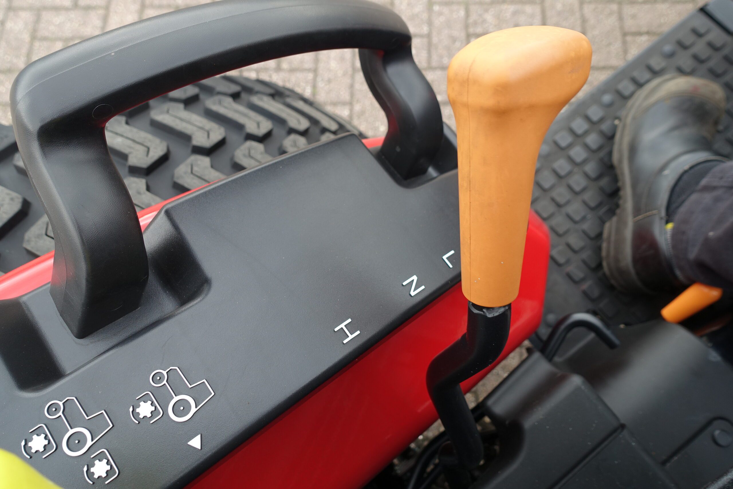 Yanmar EB3100 4wd HST - Afbeelding 17