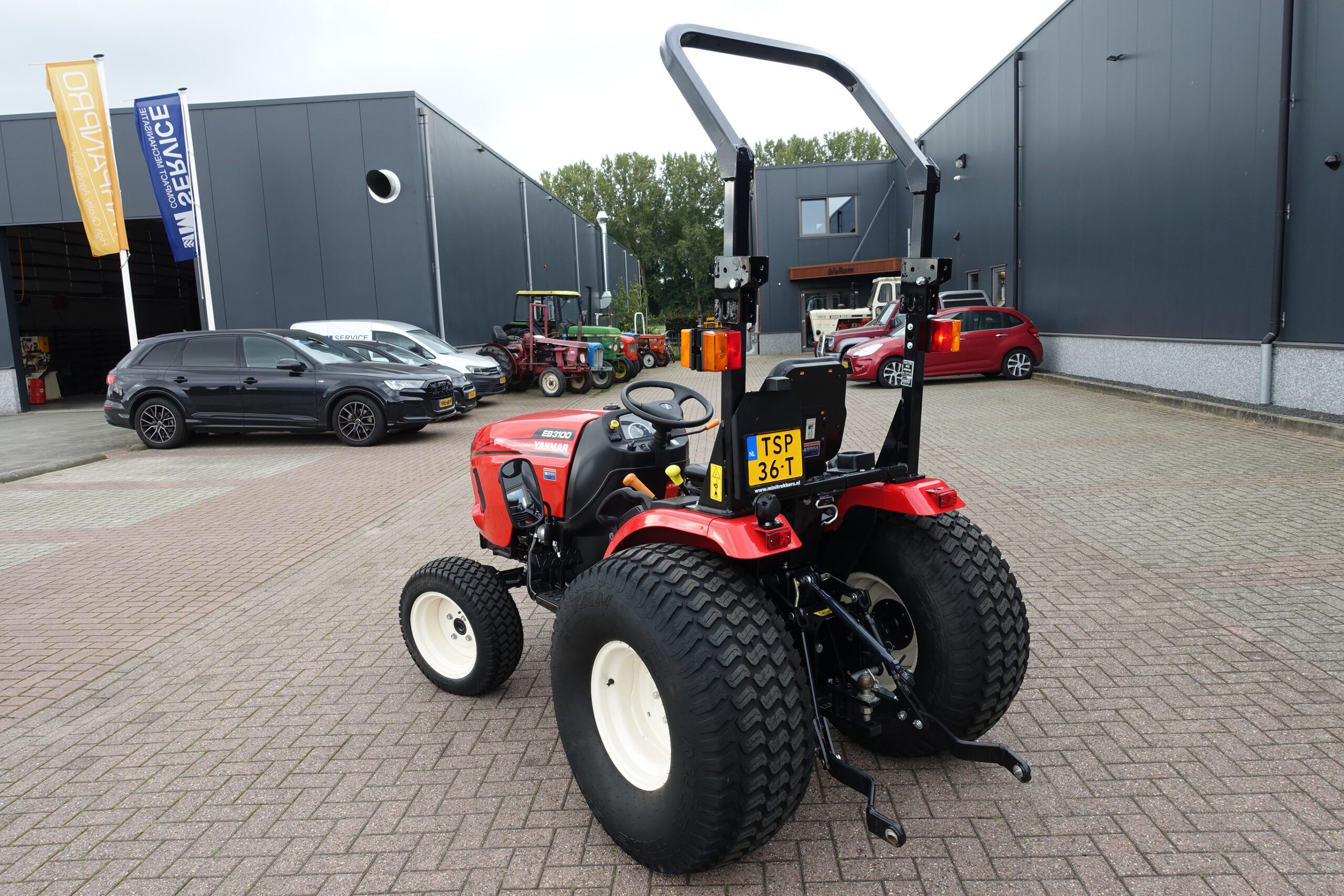 Yanmar EB3100 4wd HST - Afbeelding 20
