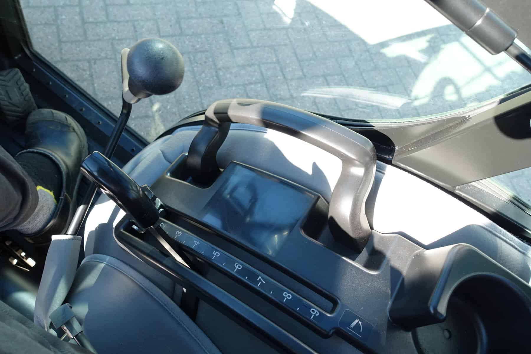 Yanmar EB3100 4wd HST - Afbeelding 13