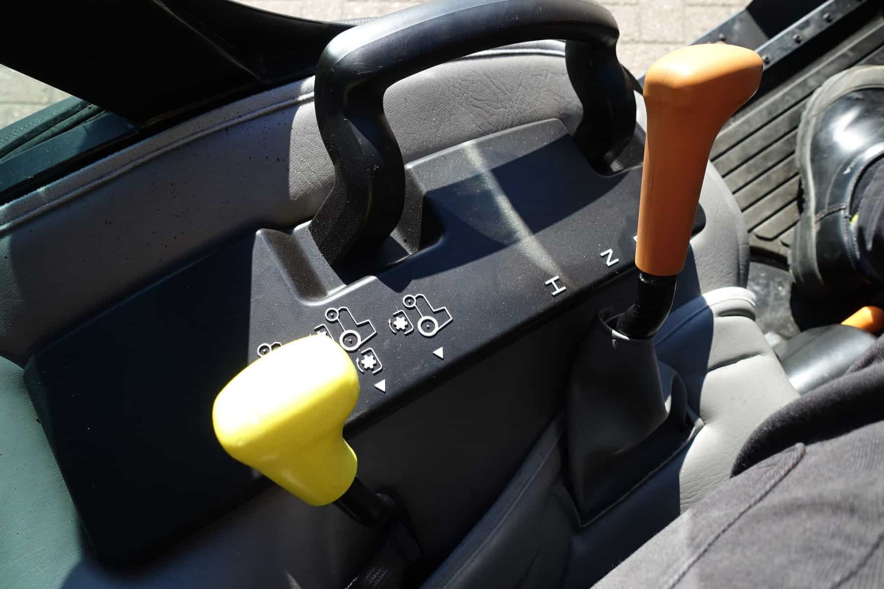 Yanmar EB3100 4wd HST - Afbeelding 14