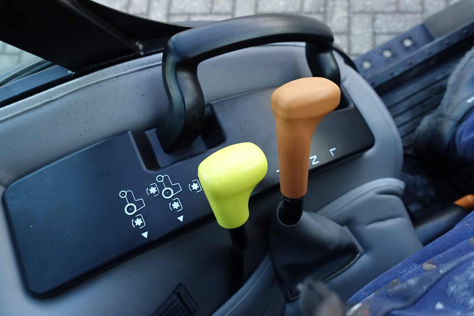 Yanmar EB3100 4wd HST - Afbeelding 16