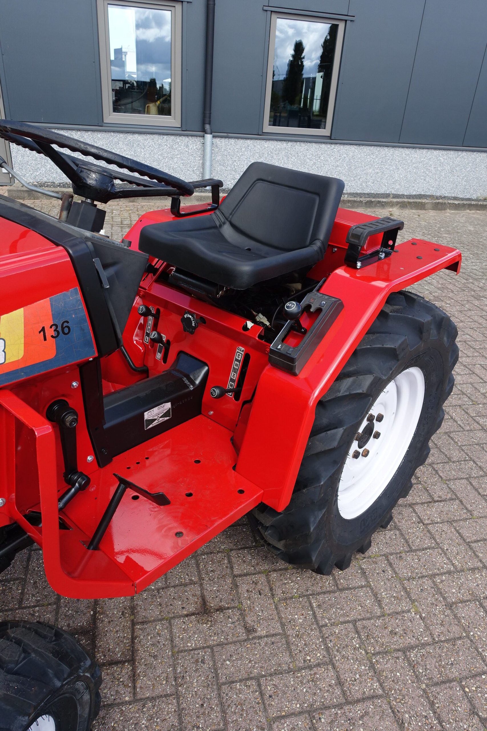Yanmar F15 4wd - Afbeelding 8