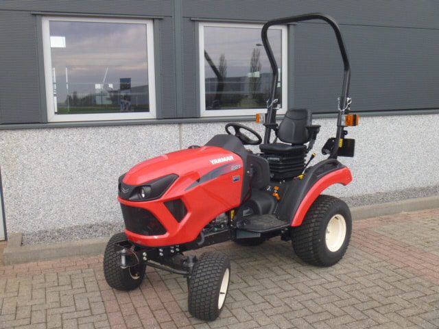 Yanmar SA221 4wd HST