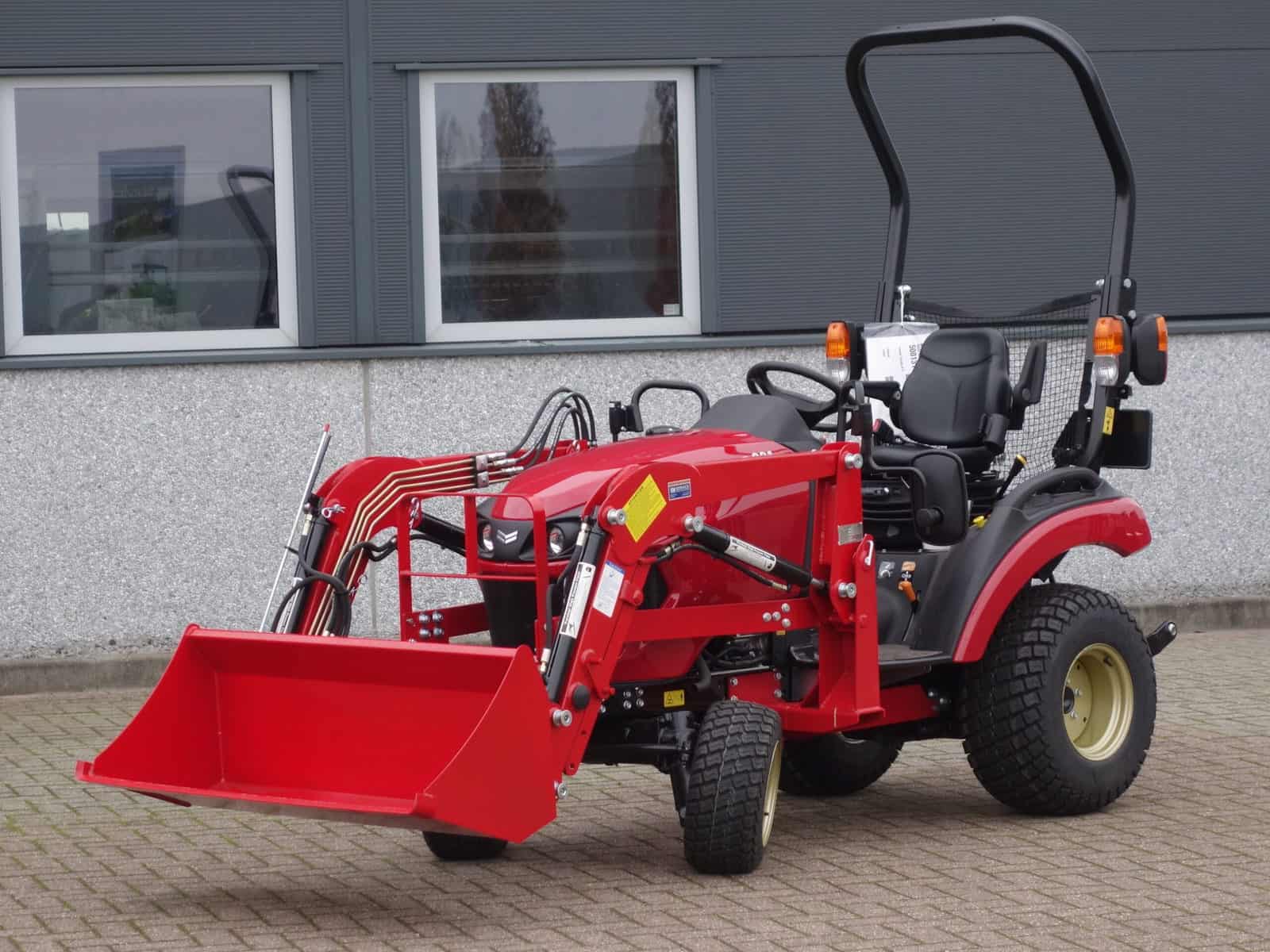 Yanmar SA221 4wd HST