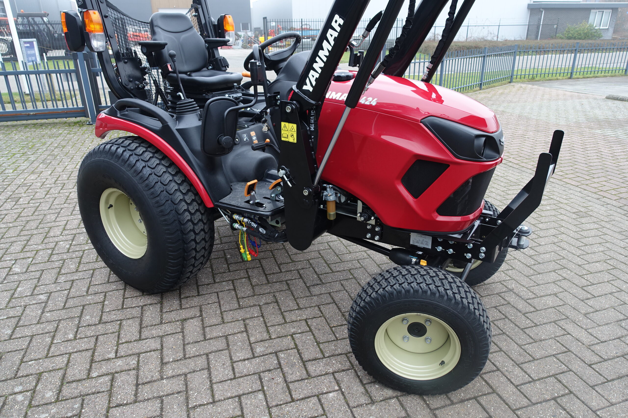 Yanmar SA424 4wd HST - Afbeelding 2