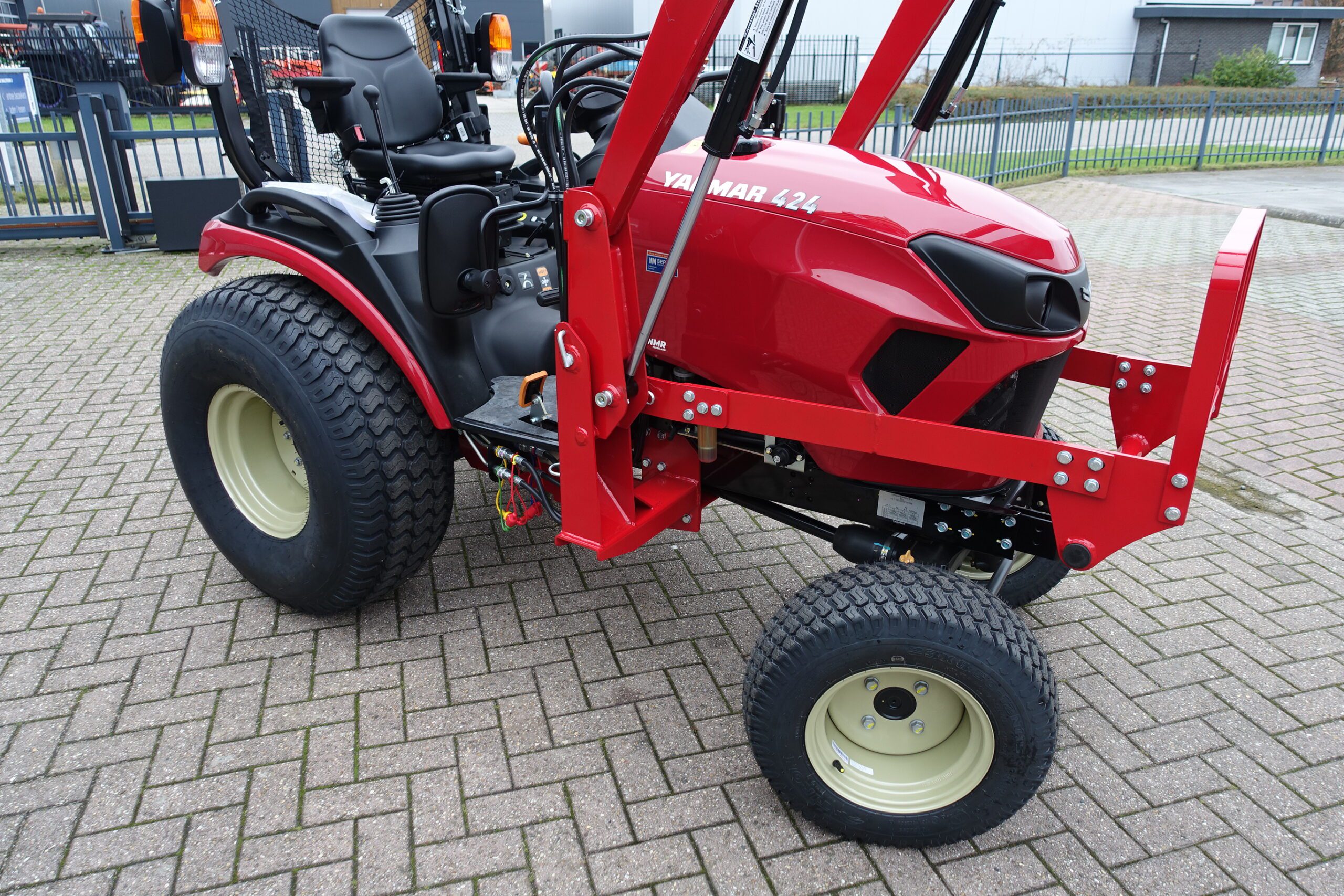 Yanmar SA424 4wd HST - Afbeelding 2