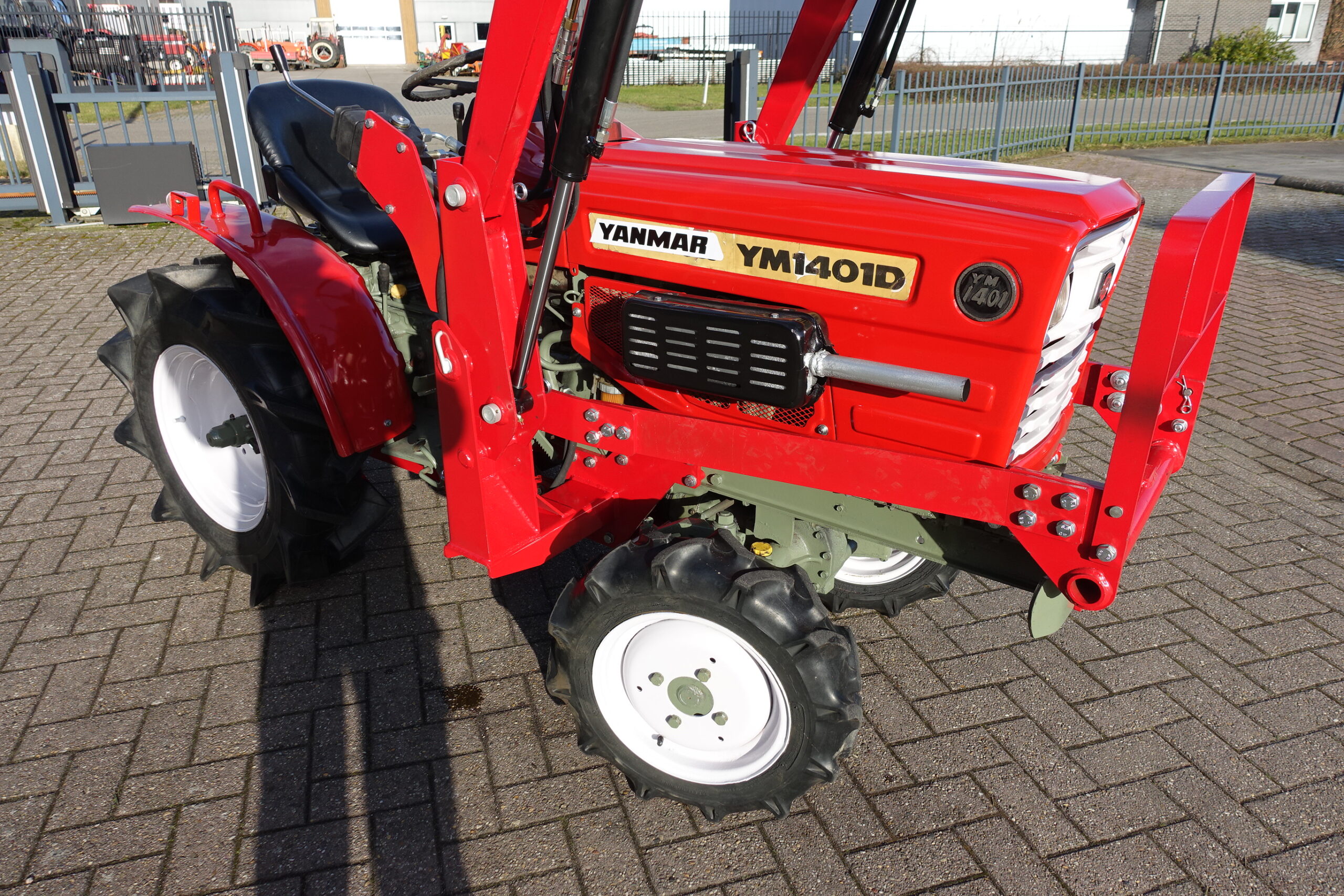 Yanmar YM1401 4wd - Afbeelding 2