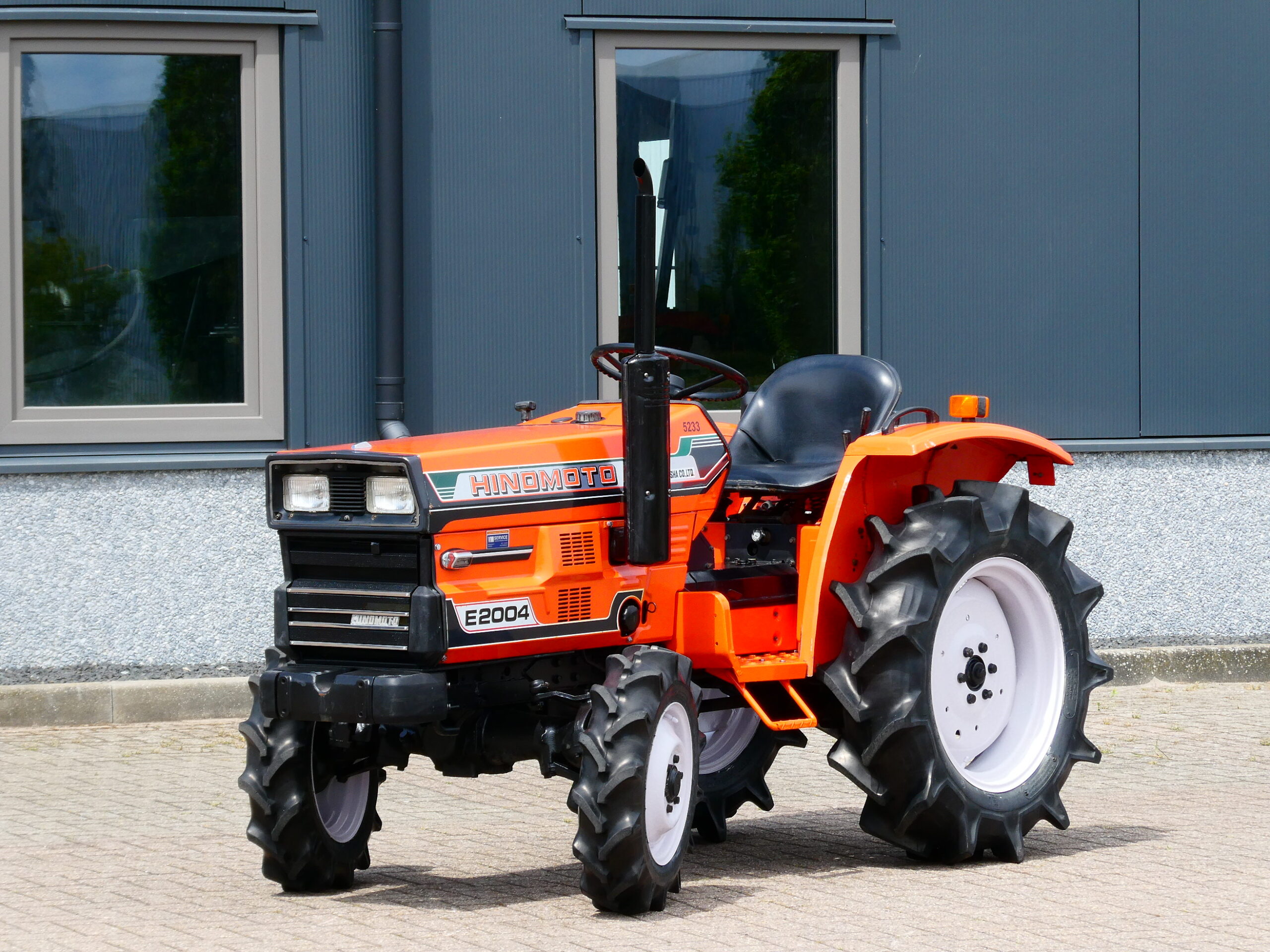 Hinomoto E2004 4wd