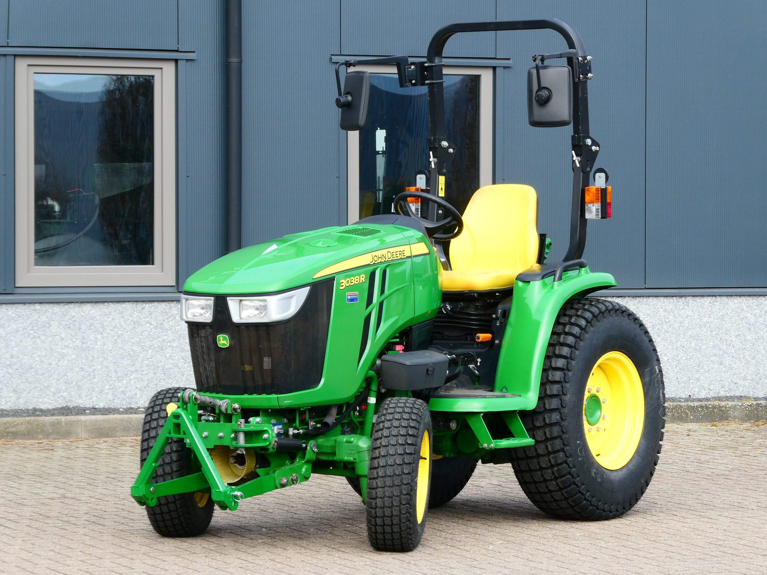 John Deere 3038R 4wd HST