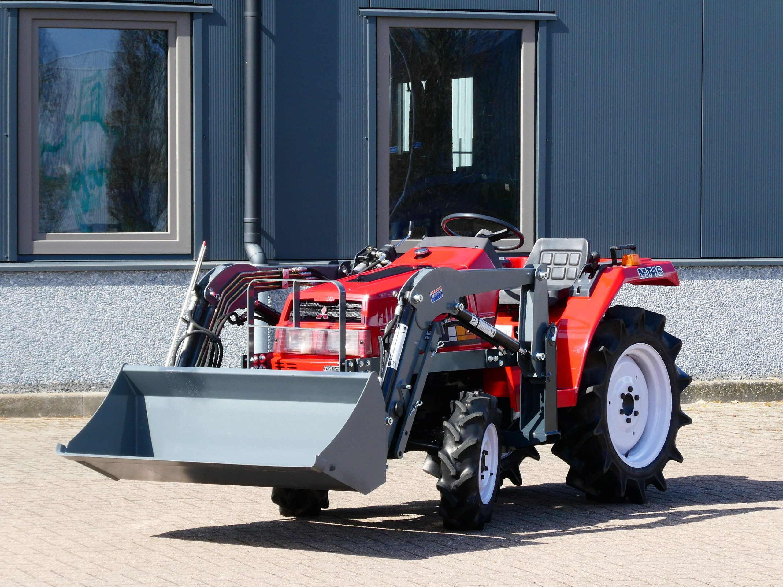 Mitsubishi MT16 4wd