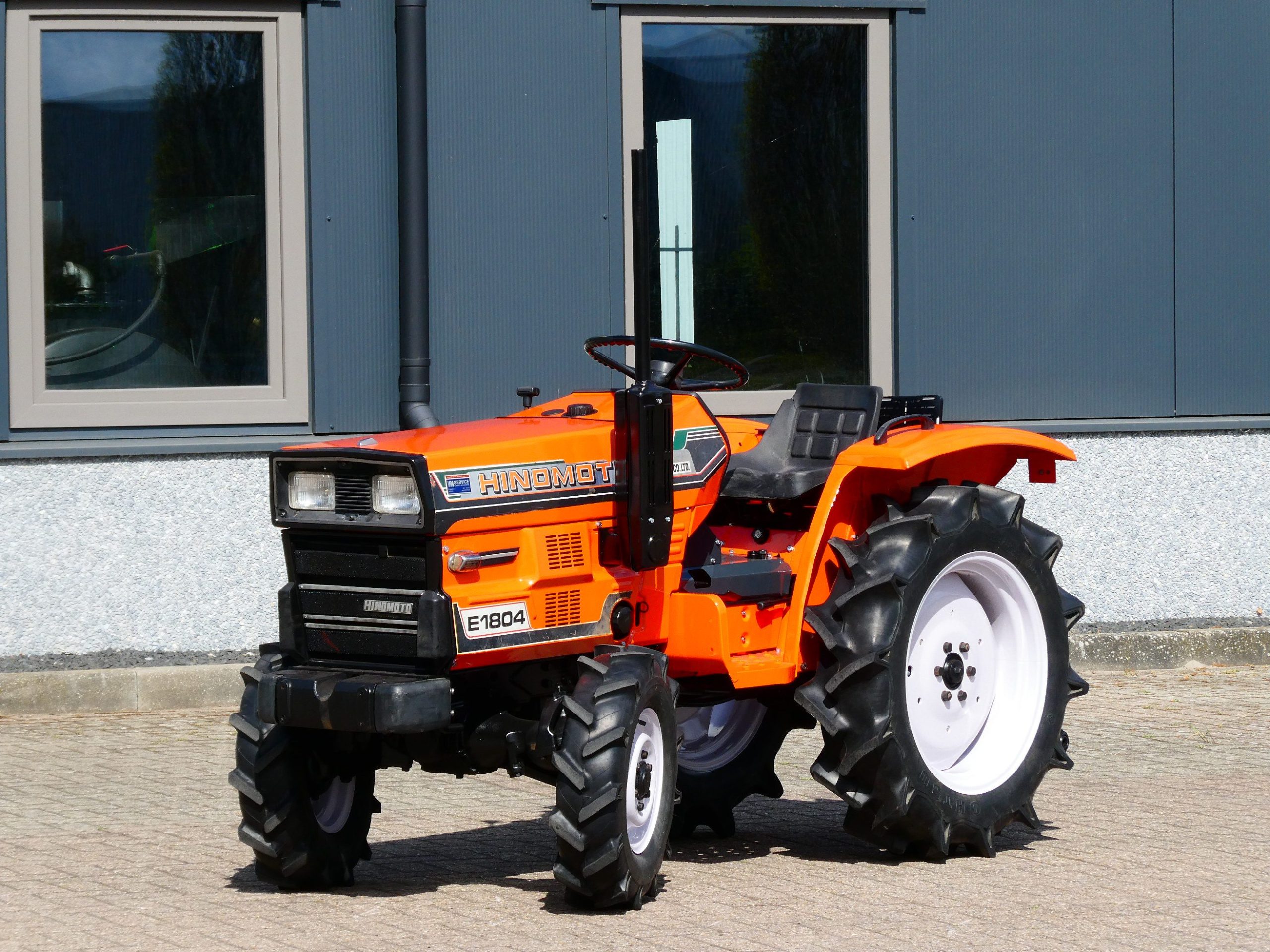 Hinomoto E1804 4wd